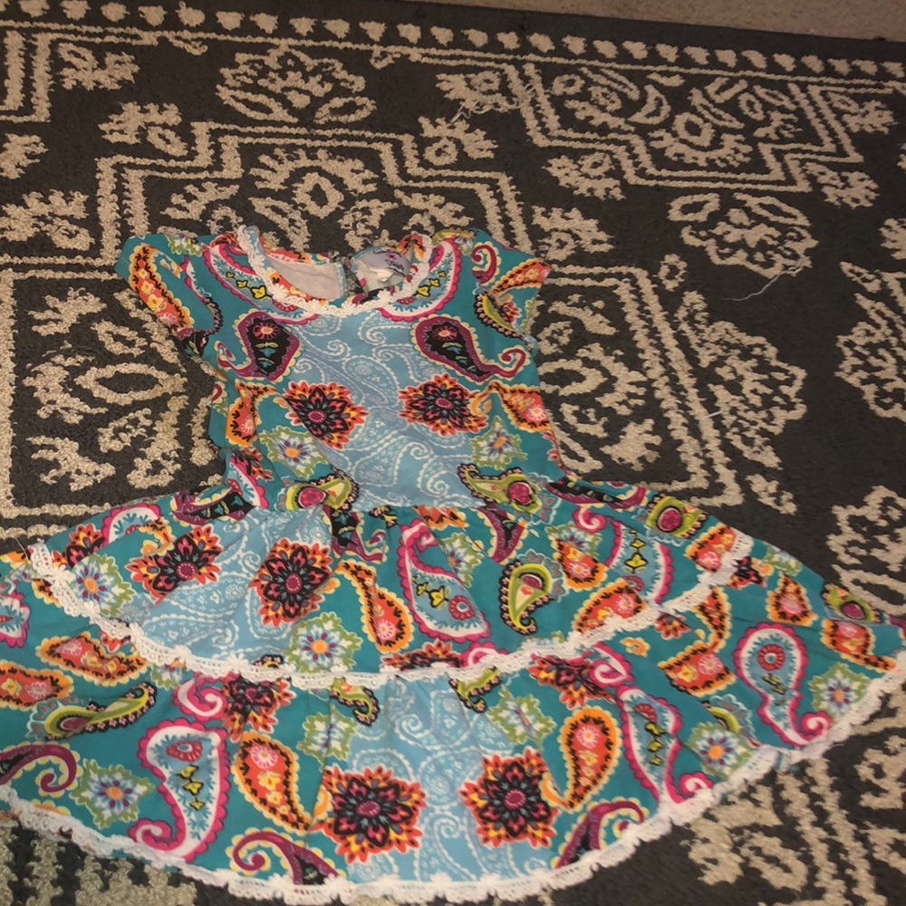 Girls dress